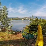 Lake House Lejlighed *