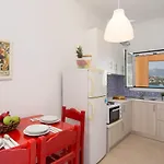 Apartament House Kontokali